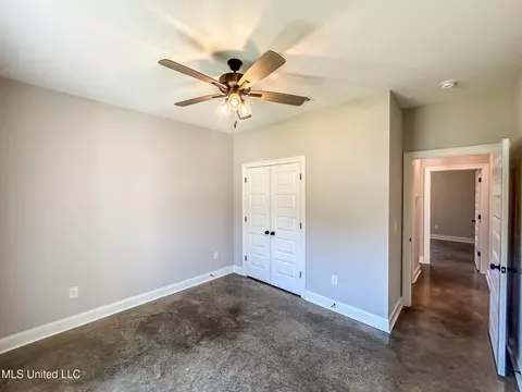 Bedroom - 954 Riverside Ln, Pearl, MS 39208 photo 6 of 6