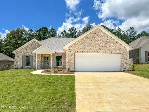 954 Riverside Ln, Pearl, MS 39208