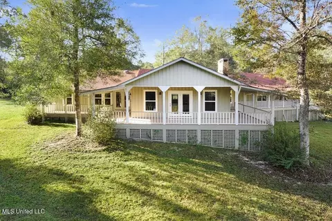 18153 Doc Lizana Rd, Gulfport, MS 39503