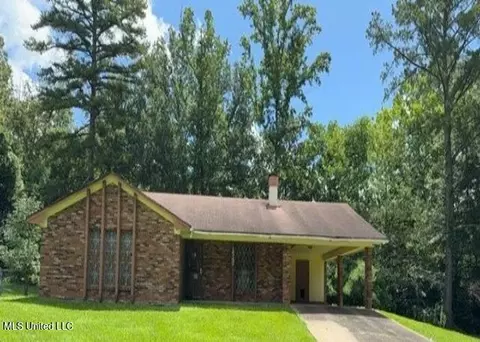 1540 Cedar Pine Dr, Jackson, MS 39212