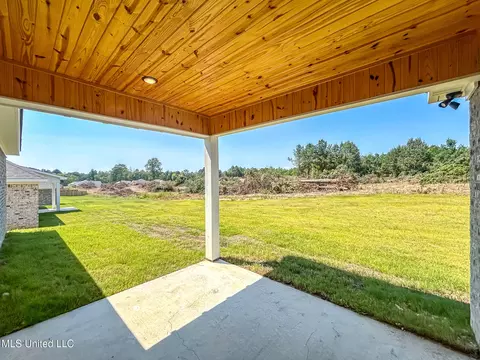 Exterior - 952 Riverside Ln, Pearl, MS 39208 photo 2 of 4