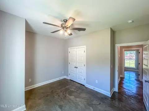 Bedroom - 952 Riverside Ln, Pearl, MS 39208 photo 6 of 6