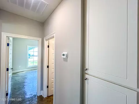 Entry Way - 952 Riverside Ln, Pearl, MS 39208 photo 1 of 1