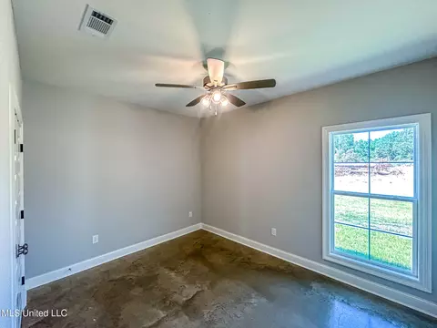 Bedroom - 952 Riverside Ln, Pearl, MS 39208 photo 3 of 6
