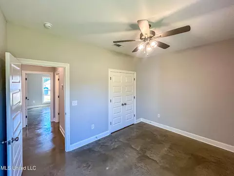 Bedroom - 952 Riverside Ln, Pearl, MS 39208 photo 4 of 6