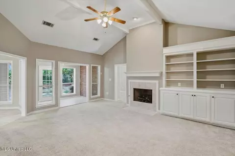 Living - 414 Violet Dr, Madison, MS 39110 photo 3 of 4