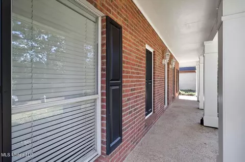 Entry Way - 414 Violet Dr, Madison, MS 39110 photo 1 of 1