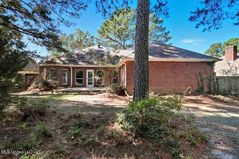 Exterior - 414 Violet Dr, Madison, MS 39110 photo 7 of 8
