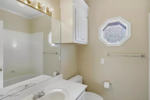 Bath - 414 Violet Dr, Madison, MS 39110 photo 3 of 3