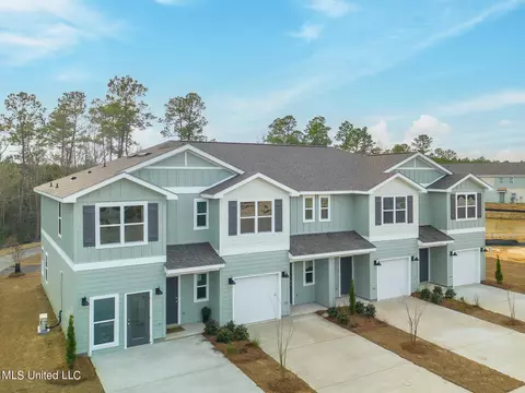 12230 Frazier Ln #9, Gulfport, MS 39503