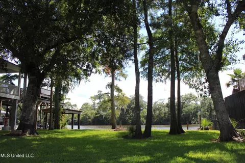 Riverlodge Drive, Moss Point, MS 39562 photo 6