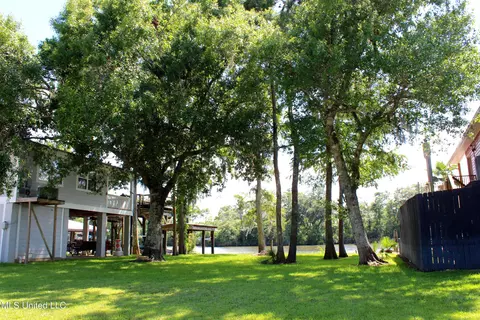 Riverlodge Drive, Moss Point, MS 39562 photo 4