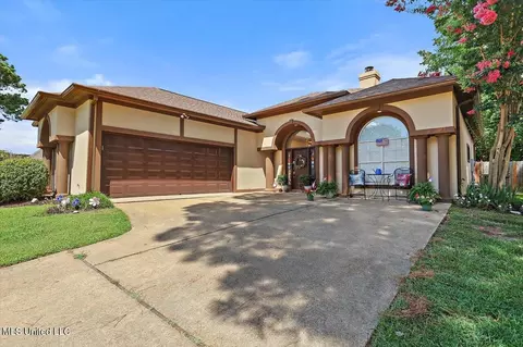 2165 W Fairway Dr, Brandon, MS 39047