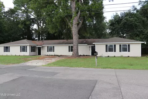 554-556 Loposser Ave, Gulfport, MS 39507