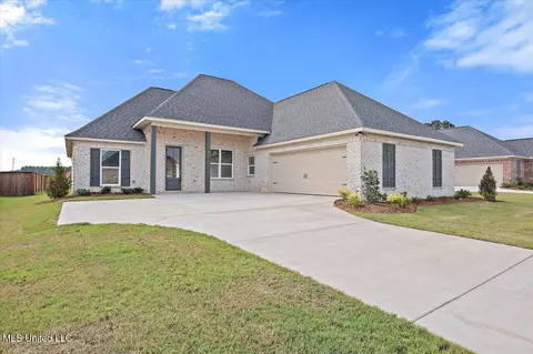 1203 Old Ct Xing, Flowood, MS 39232
