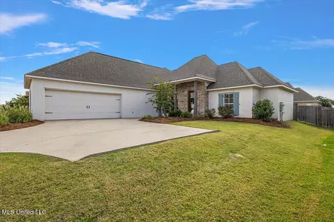 736 Glenwild Dr, Canton, MS 39046