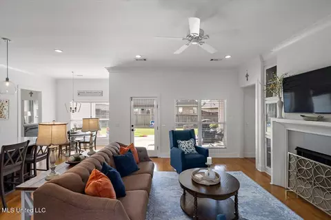 Living - 736 Glenwild Dr, Canton, MS 39046 photo 1 of 2