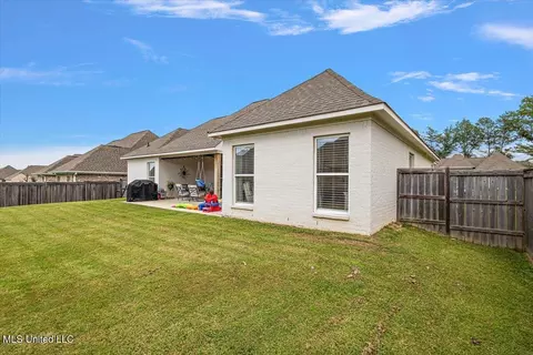 Exterior - 736 Glenwild Dr, Canton, MS 39046 photo 3 of 10