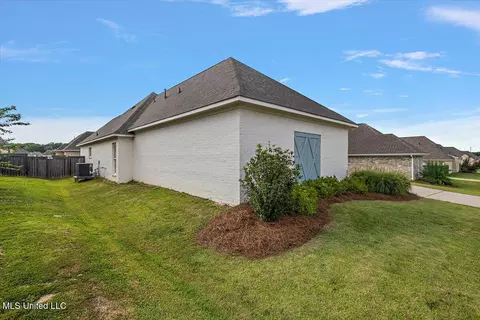 Exterior - 736 Glenwild Dr, Canton, MS 39046 photo 9 of 10