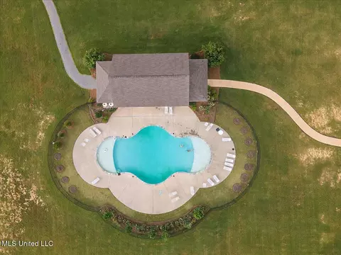 Exterior - 736 Glenwild Dr, Canton, MS 39046 photo 6 of 10