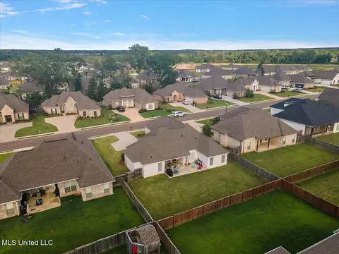 View/Area - 736 Glenwild Dr, Canton, MS 39046 photo 7 of 11
