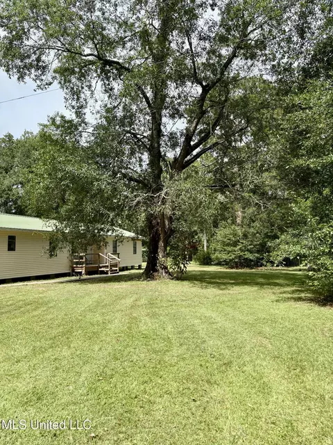 110 Tom Stringfellow Rd, Lucedale, MS 39452 photo 3