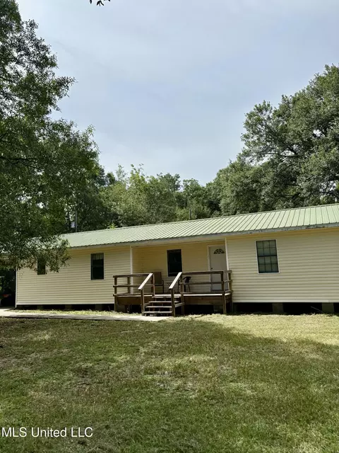 110 Tom Stringfellow Rd, Lucedale, MS 39452