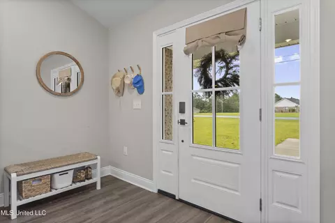 Entry Way - 21431 Edgewood Dr, Saucier, MS 39574 photo 2 of 6