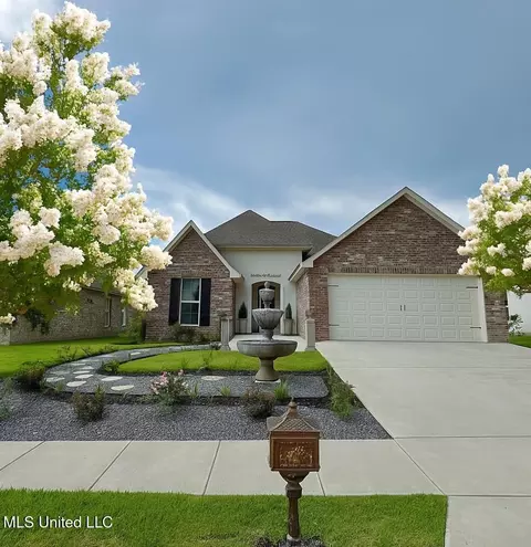 8 Hedges Plantation Pl, Natchez, MS 39120