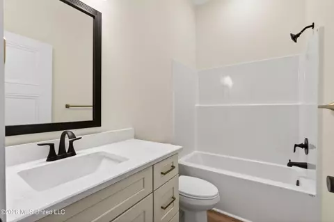 Bath - 21 Shadow Wood Dr, Mchenry, MS 39561 photo 3 of 4