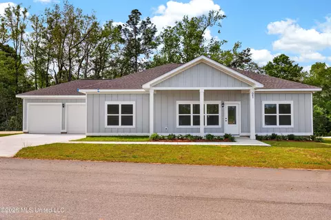 21 Shadow Wood Dr, Mchenry, MS 39561