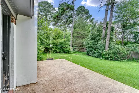 Exterior - 112 Plum Tree Rd, Brandon, MS 39047 photo 8 of 9