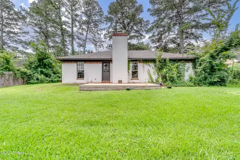 Exterior - 112 Plum Tree Rd, Brandon, MS 39047 photo 7 of 9