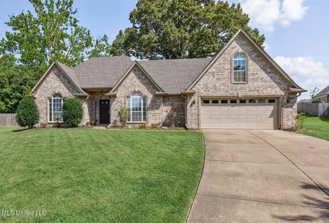 2512 Pyramid Dr, Southaven, MS 38672