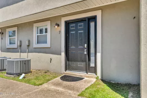 1625 Martin Bluff Rd #7, Gautier, MS 39553