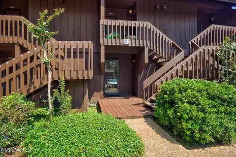 118 Molokai #D, Diamondhead, MS 39525