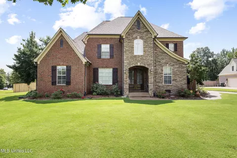 2180 Chancellor Cv, Nesbit, MS 38651