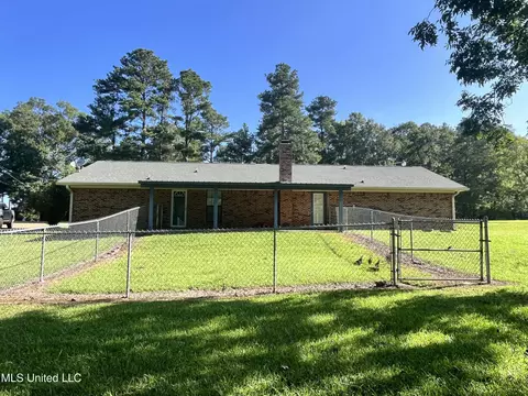 Exterior - 300 Williams Rd, Florence, MS 39073 photo 3 of 14
