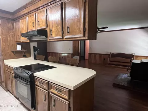 Kitchen - 300 Williams Rd, Florence, MS 39073 photo 2 of 4