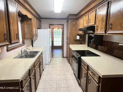 Kitchen - 300 Williams Rd, Florence, MS 39073 photo 1 of 4