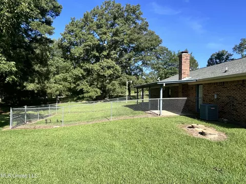 Exterior - 300 Williams Rd, Florence, MS 39073 photo 12 of 14