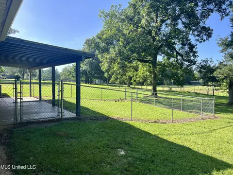 Exterior - 300 Williams Rd, Florence, MS 39073 photo 6 of 14