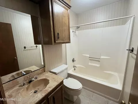 Bath - 300 Williams Rd, Florence, MS 39073 photo 1 of 3