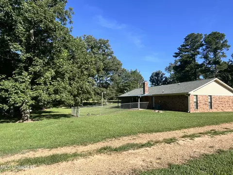 Exterior - 300 Williams Rd, Florence, MS 39073 photo 5 of 14