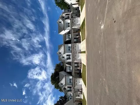 1011 Lexington Lp, Southaven, MS 38671
