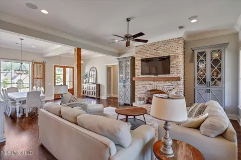 Living - 111 Wingspan Way, Madison, MS 39110 photo 4 of 7