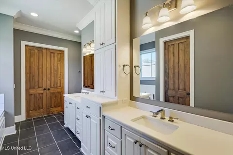 Bath - 111 Wingspan Way, Madison, MS 39110 photo 1 of 8