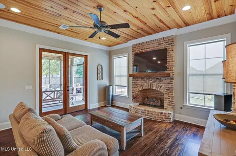 Living - 111 Wingspan Way, Madison, MS 39110 photo 7 of 7