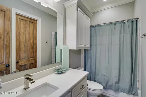 Bath - 111 Wingspan Way, Madison, MS 39110 photo 8 of 8