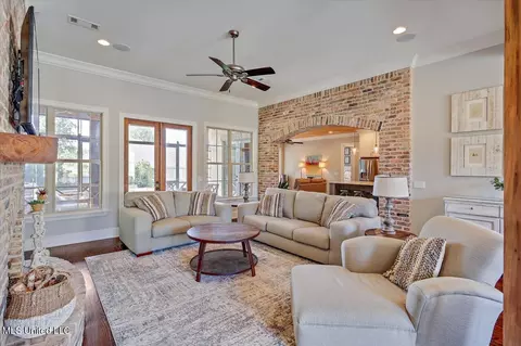 Living - 111 Wingspan Way, Madison, MS 39110 photo 1 of 7